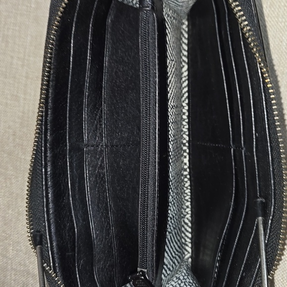 Rebecca Minkoff Quilted Black Leather Zip Around Wallet - Picture 10 of 10